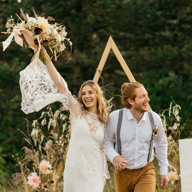 Boho Hochzeit goldenes Dreieck Backdrop