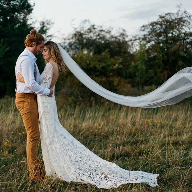 Boho Hochzeit Brautkleid rückenfrei