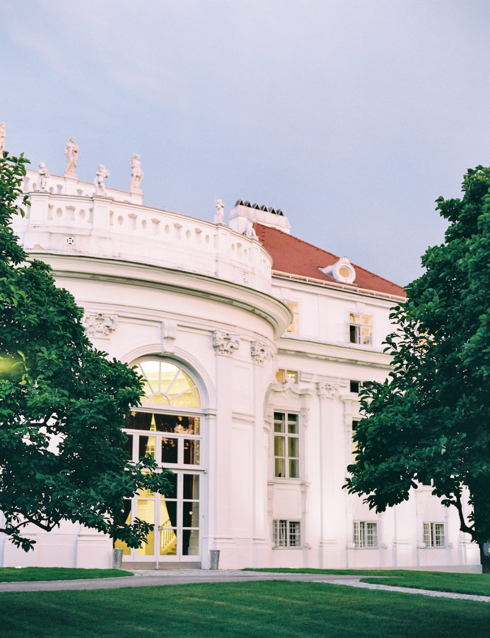 TITELBILD-Sandra-Theo-Hochzeit-Palais-Schoenburg-small©melanienedelko-503